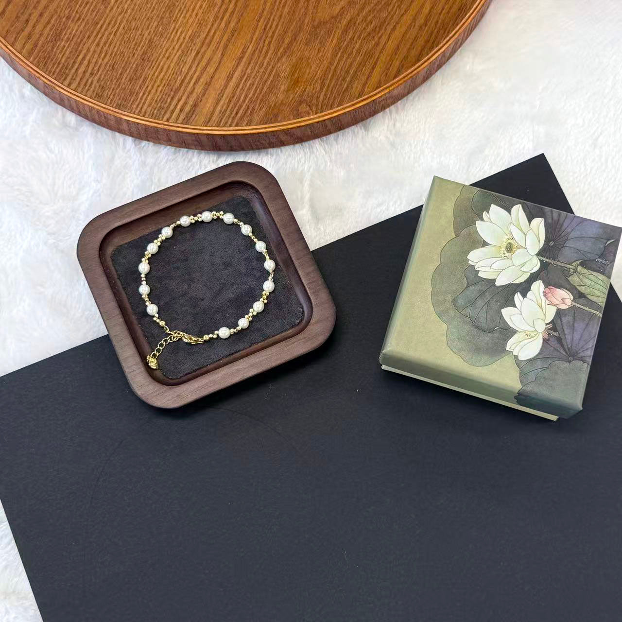 Arte Mist Jewelry Pearl Gold Bracelet