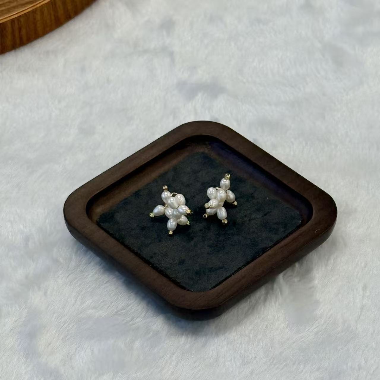 Arte Mist Jewelry Toolkit C Handmade pearl puppy pendant