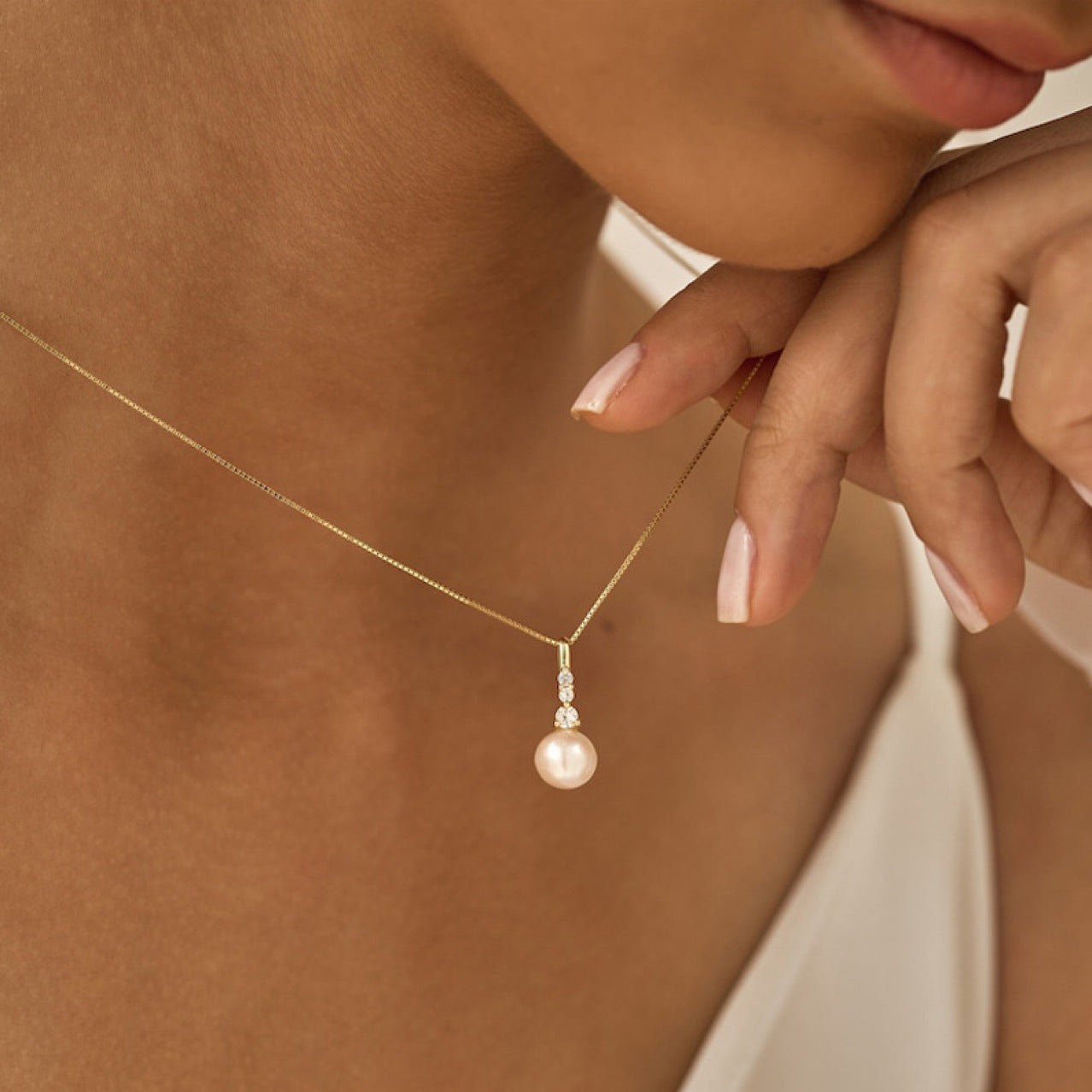 Ins Viral Pearl Choker for Women - Minimalist Luxury Versatile Elegant Collar Chain